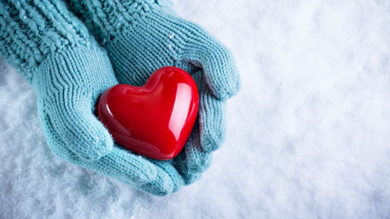 love image, hand, snow, heart, 4k (horizontal)