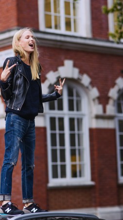 Lina Berg, model, spring 2015 top models, street, blonde, jeabs, funny (vertical)