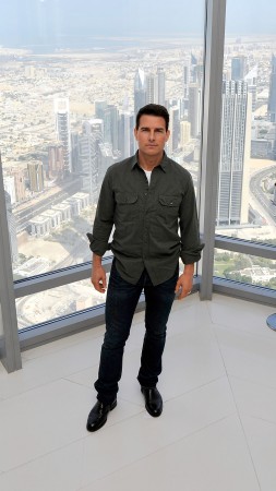 Tom Cruise, Burj Khalifa, Most Popular Celebs in 2015, actor (vertical)