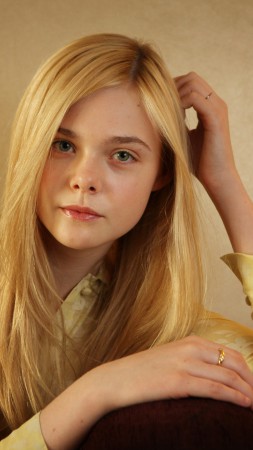 Elle Fanning, Actress, blonde, portrait (vertical)