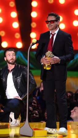 Robert Downey Jr., Most Popular Celebs, actor, MTV Awards (vertical)
