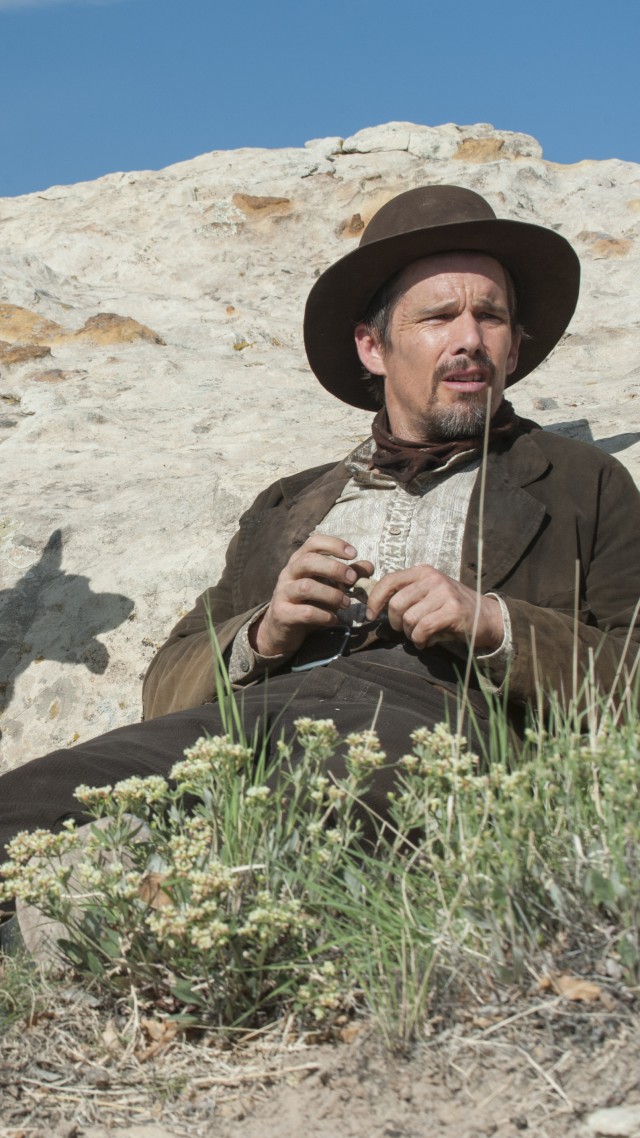 In a Valley of Violence, Western, Ethan Hawke, best movies of 2016 (vertical)