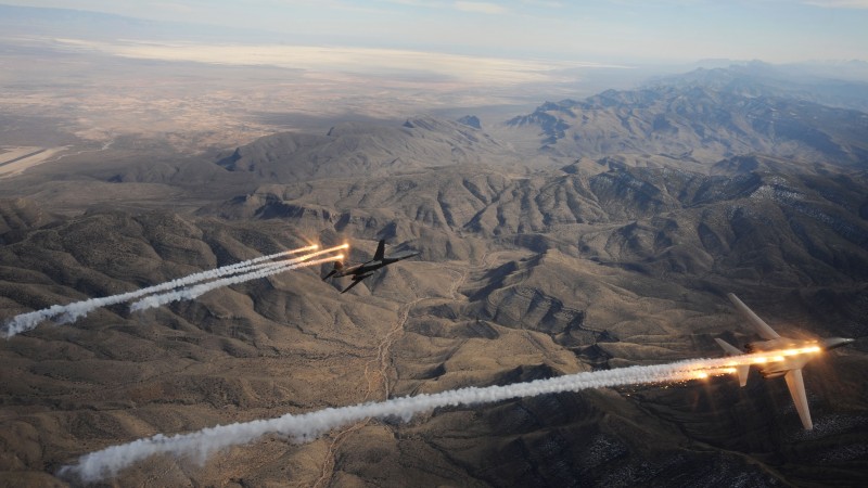 B-1, Lancer, supersonic, strategic bomber, Rockwell, U.S. Air Force, Boeing, flare (horizontal)
