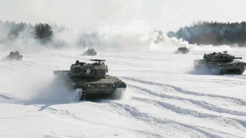Leopard 2A4, German Army, tank, snow (horizontal)