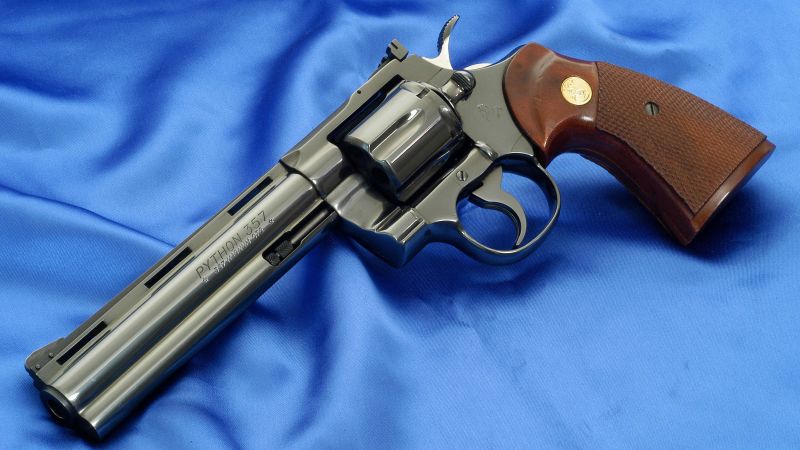 Colt Python, Combat Magnum, 357 Magnum (horizontal)