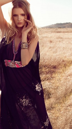 Lily Donaldson, model, Victoria's Secret Angel, blonde, field, yellow grass, sunny day, black dress (vertical)