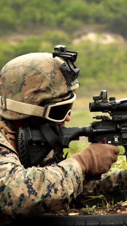 HK416, soldier, Heckler & Koch, assault rifle, firing, camo, in action (vertical)