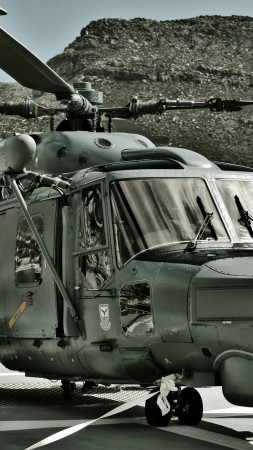 Agusta A129 Mangusta, Mangusta, AgustaWestland, attack helicopter, Italian Air Force (vertical)