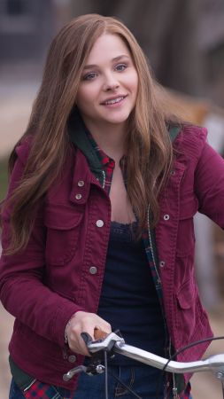 Chloe Moretz, actress, blonde, red, room, long hair, pink, shirt (vertical)