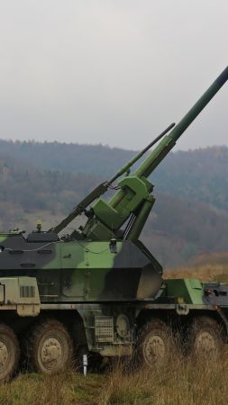 vz.77 DANA, self-propelled auto-loading gun, Military of the Czech Republic (vertical)