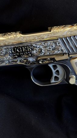Ruger Blackhawk, pistol, USA (vertical)