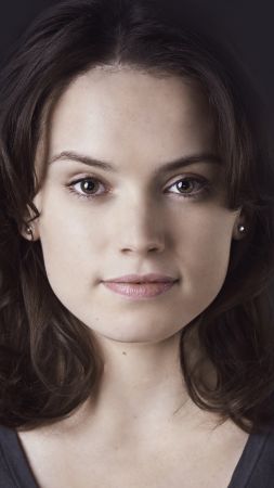 Star Wars: Episode VII - The Force Awakens, Daisy Ridley (vertical)