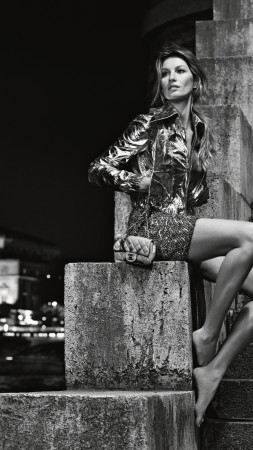 Gisele Bundchen, fashion model, Chanel 2015, black and white, ladder, water (vertical)