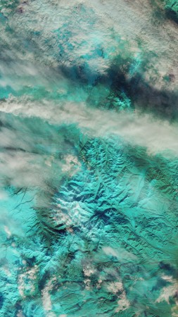 Kluchevskoy, 5k, HD wallpaper, 8k, eruption, clouds, volcano, sea, ocean, water, smoke (vertical)