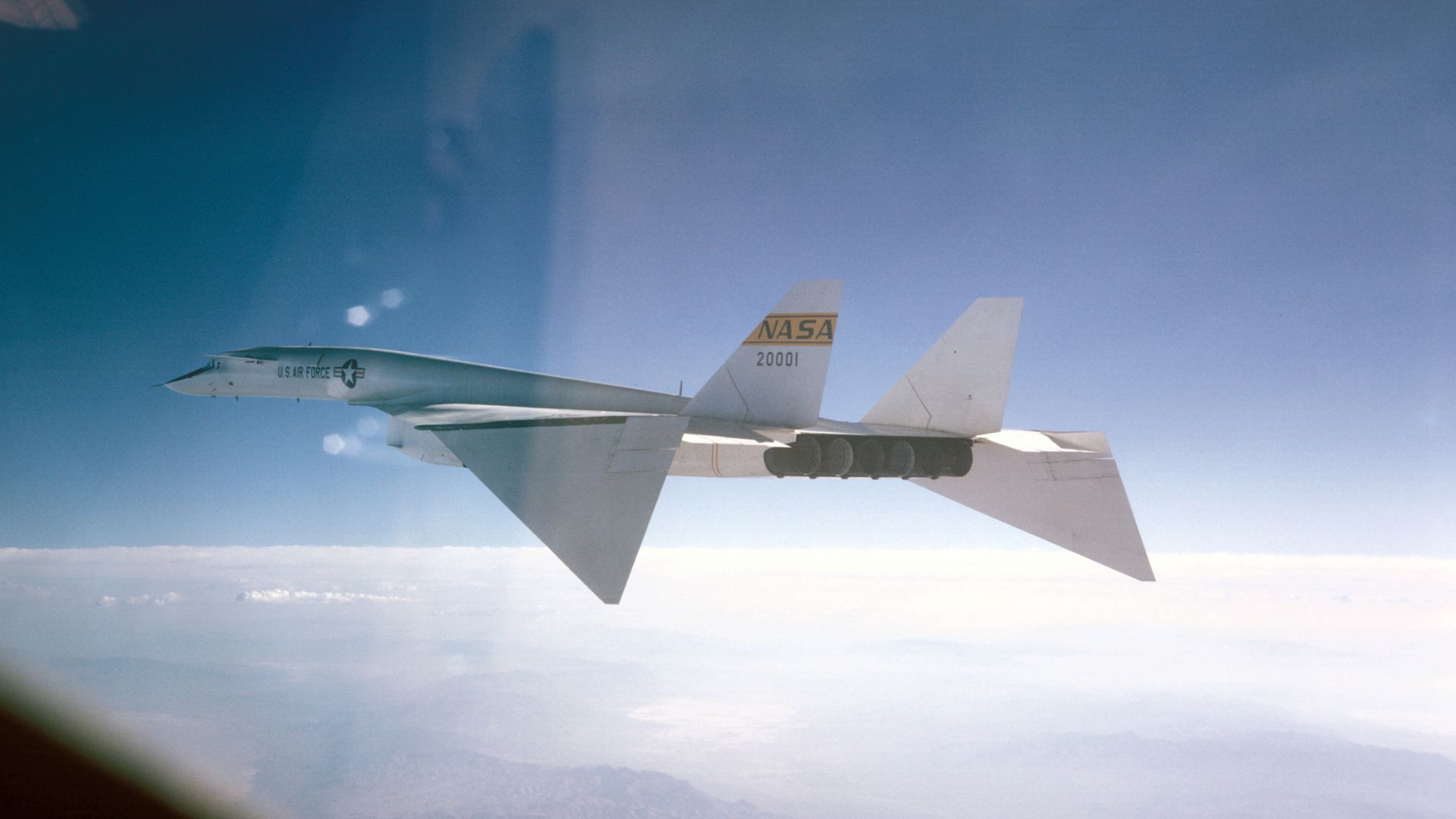 North American XB-70 Valkyrie, fighter aircraft, U.S. Air Force (horizontal)