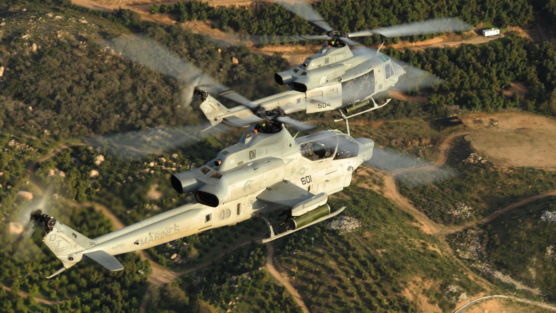 Viper, AH-1Z, Bell, attack helicopter, U. S. Marine, Zulu Cobra, flight, field, sky (horizontal)