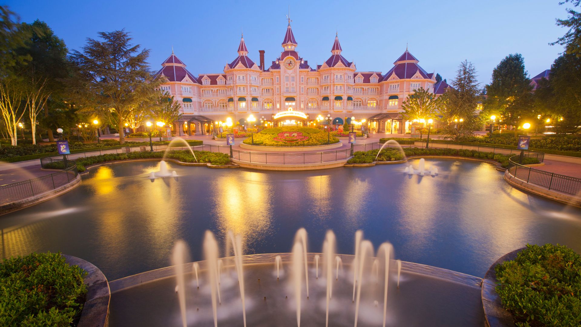 Disneyland Hotel, Paris, France, Europe, fountain, 4k (horizontal)