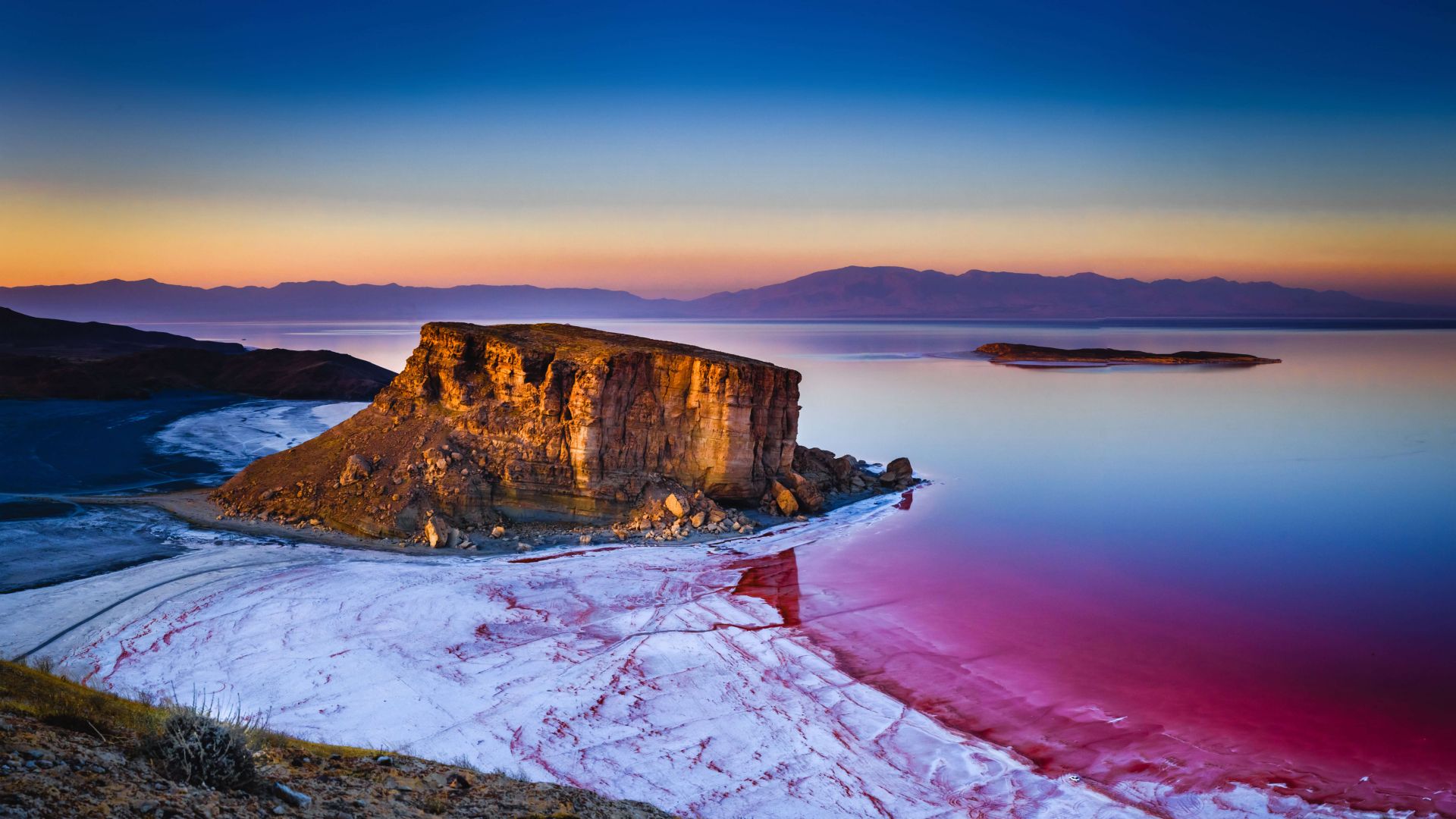 Lake Urmia, Iran, lake, water, sunrise, rock, 5K (horizontal)