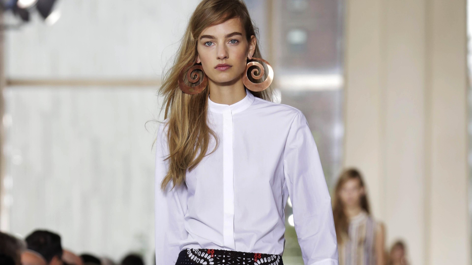 Maartje Verhoef, model, spring 2015 top models, fashion show, white shirt (horizontal)