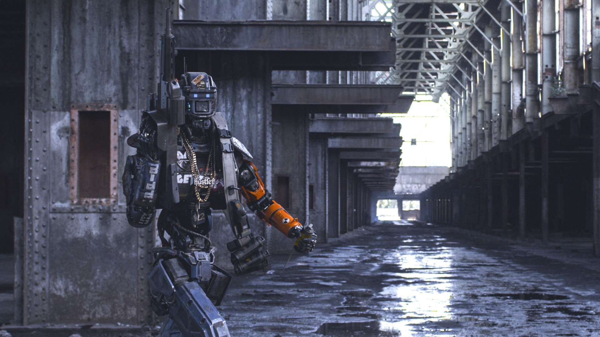 Chappie, Best Movies of 2015, Die Antwoord, robot, gun (horizontal)