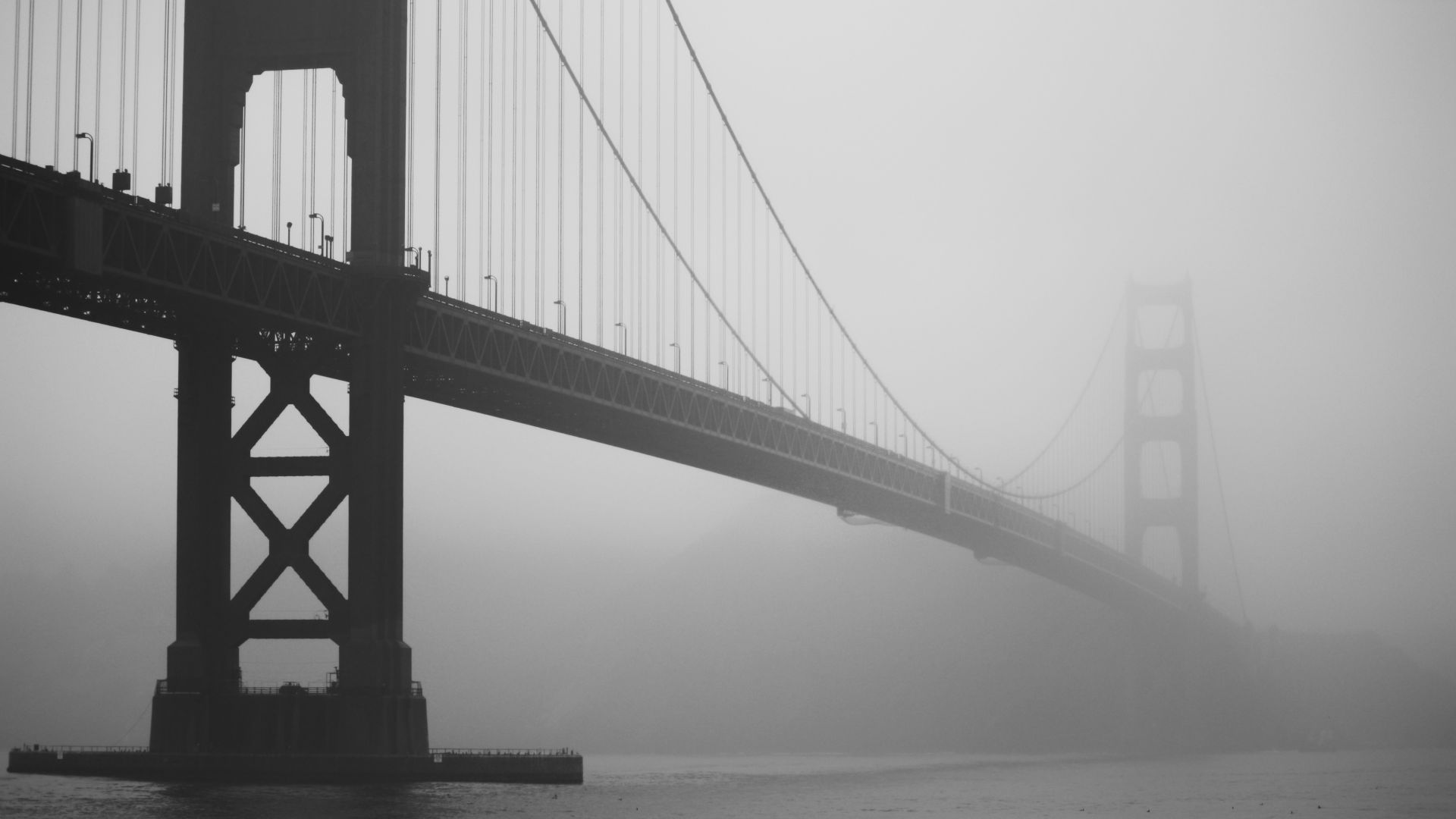 London bridge, London, UK, fog, travel, tourism (horizontal)