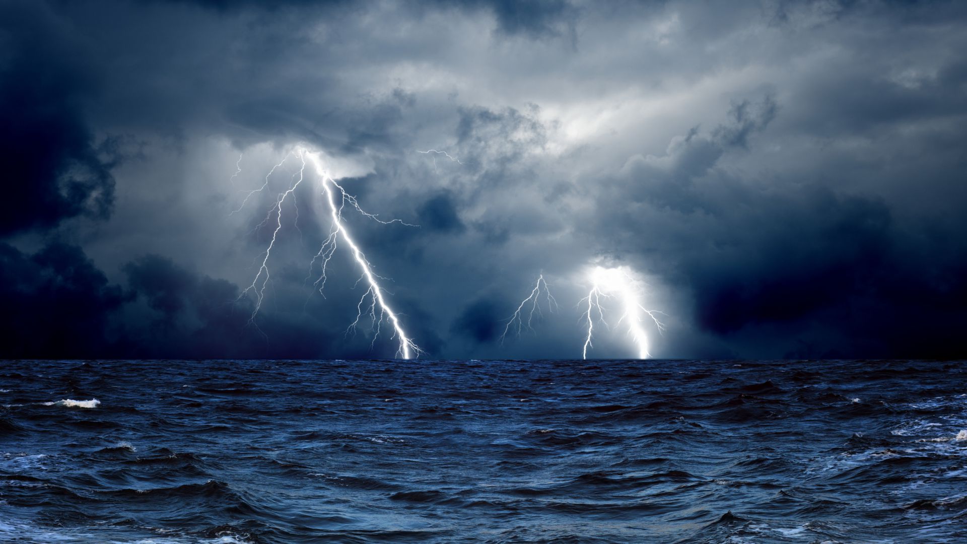 Sea, 5k, 4k wallpaper, 8k, ocean, storm, lightning, clouds (horizontal)