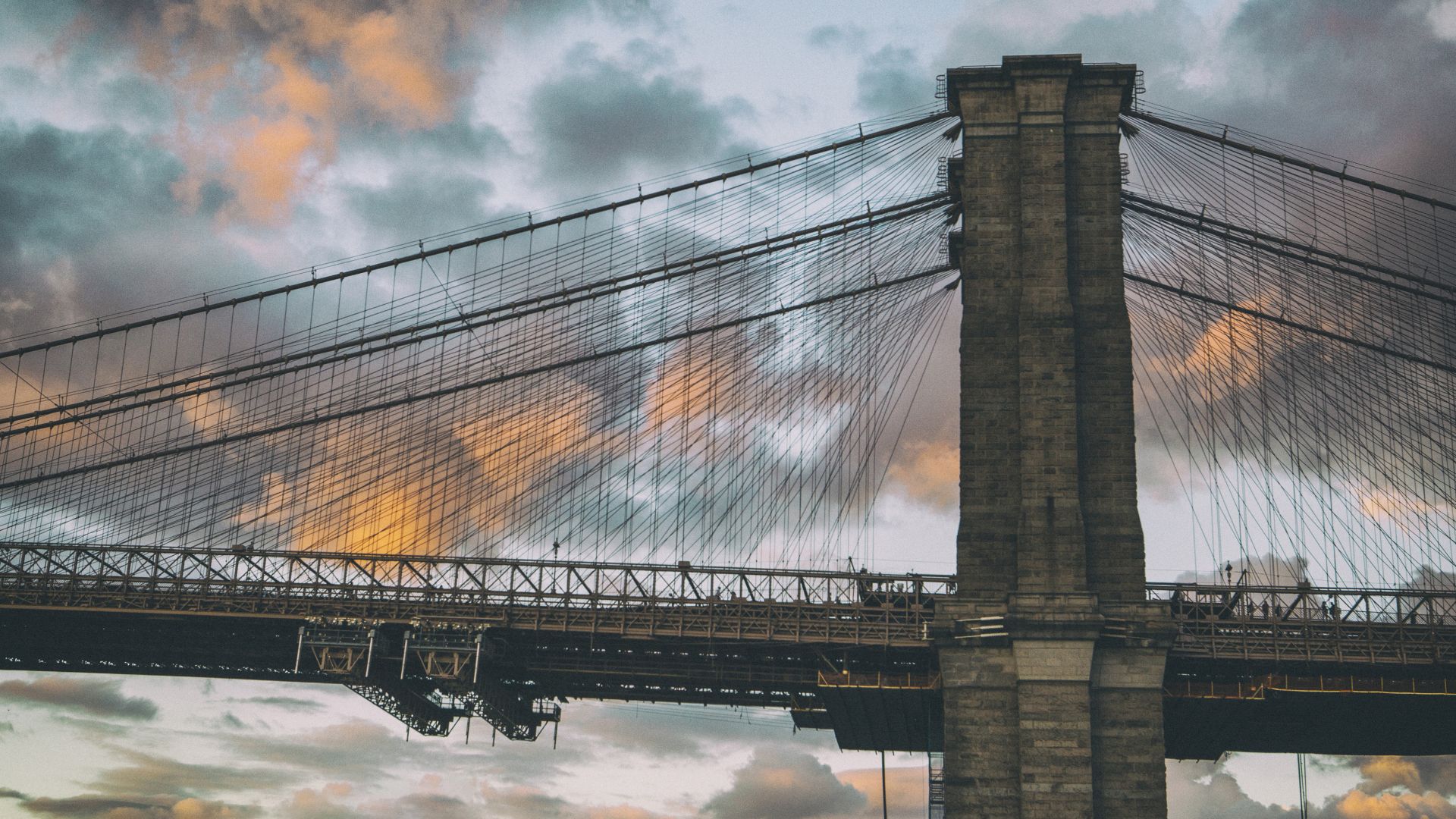 Brooklyn Bridge, New York, Dumbo in Brooklyn, clouds, sunset (horizontal)