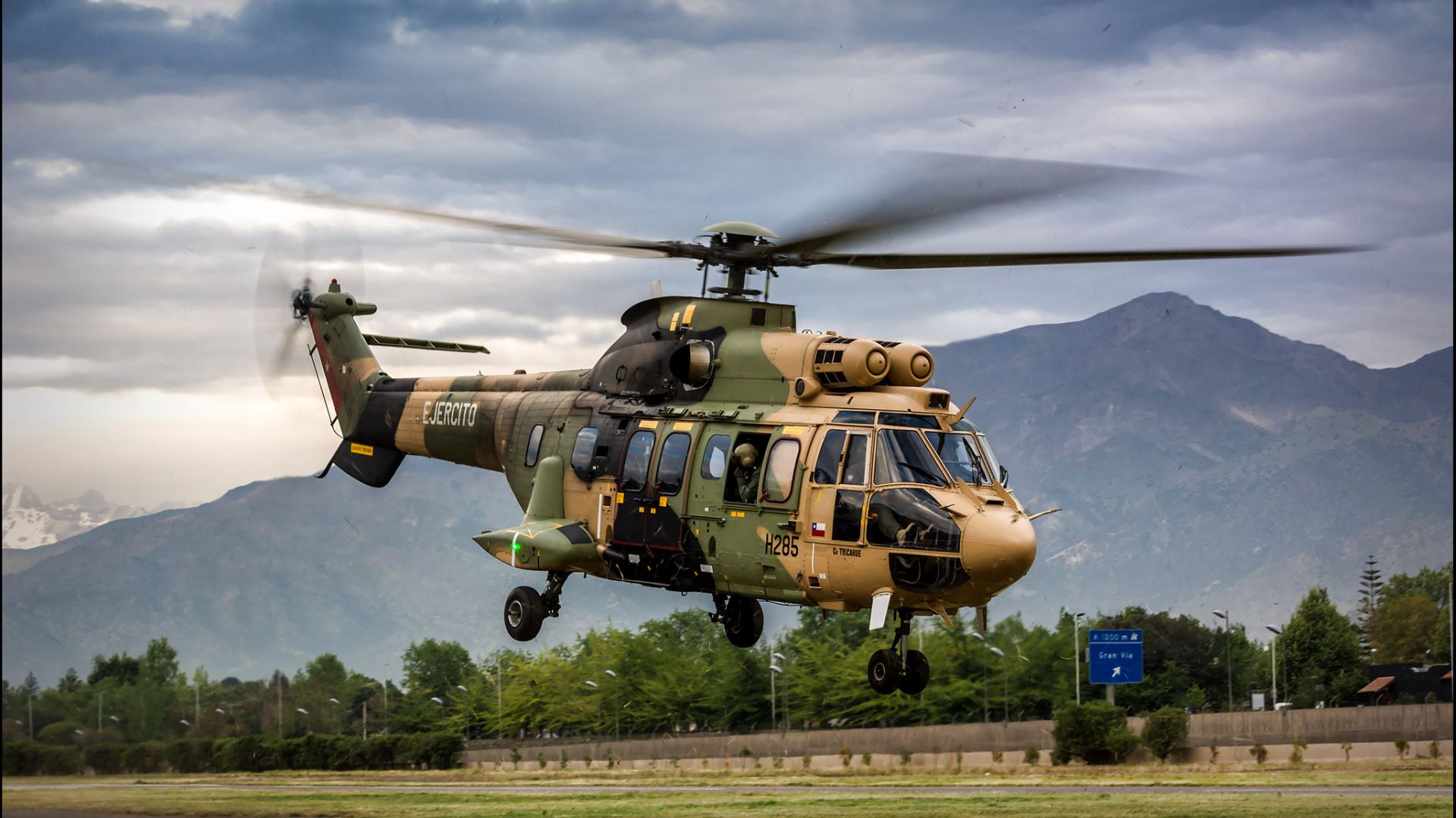 AS 532AL Cougar, military transport helicopter, French Air Force (horizontal)