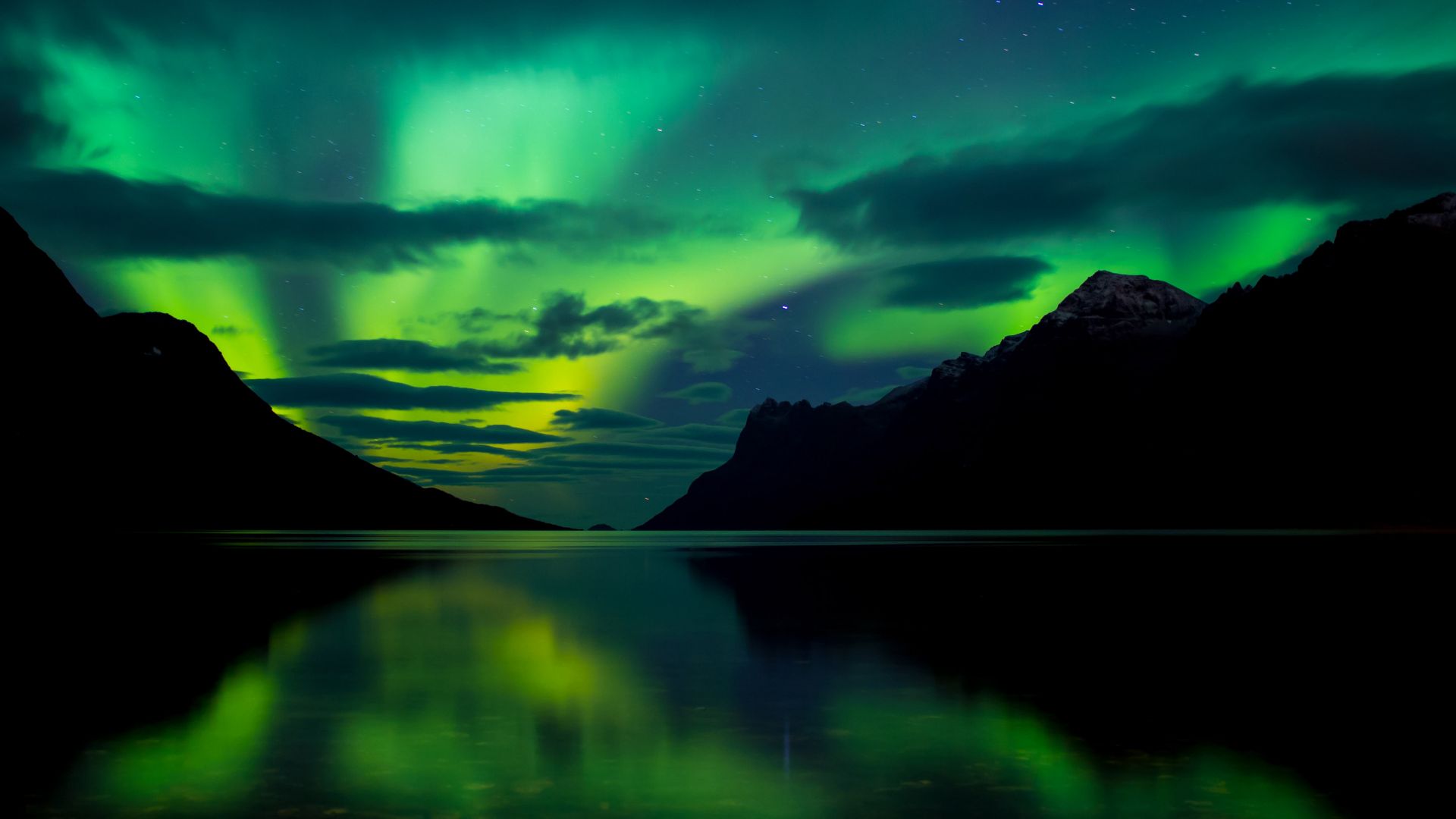 Aurora Borealis, 5k, 4k wallpaper, Abisko, Sweden, Europe, tourism, travel, green, lake, National Park (horizontal)
