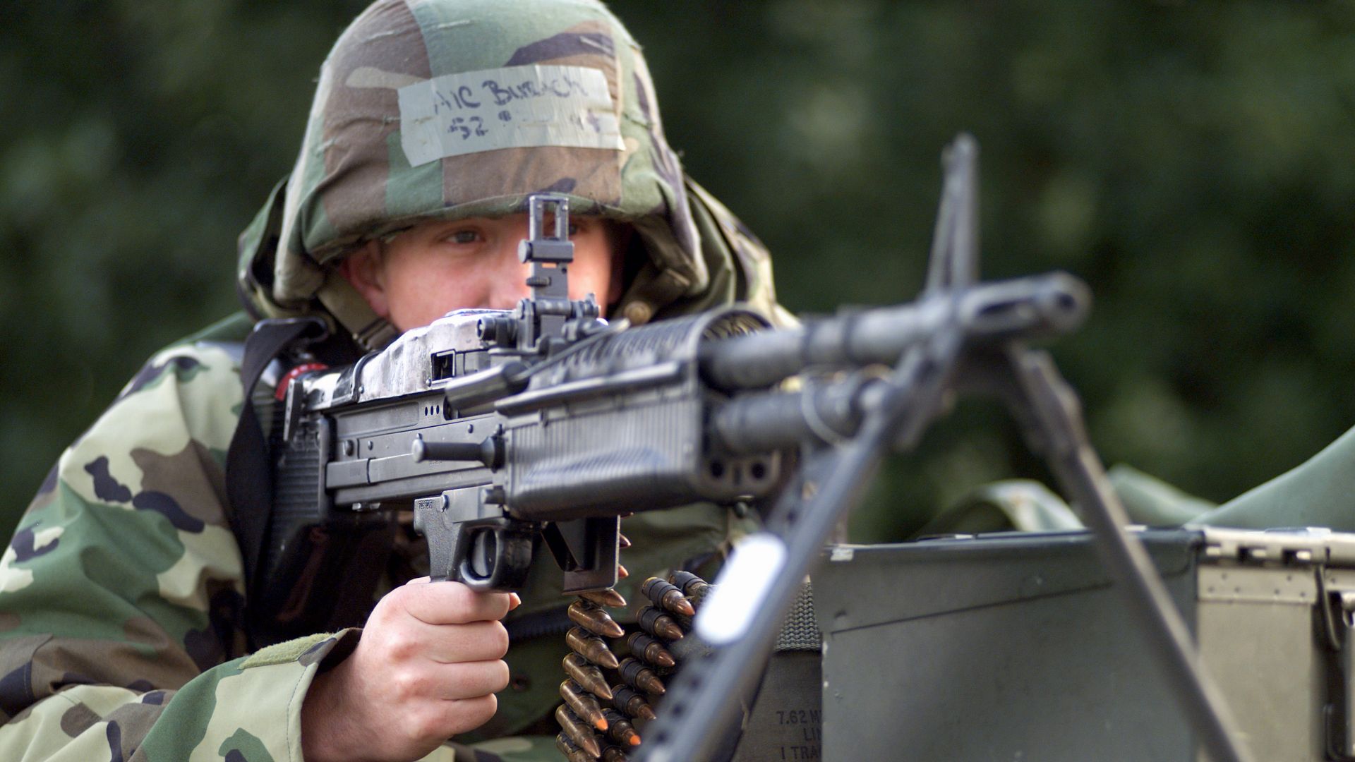 M60, soldier, machine gun (horizontal)