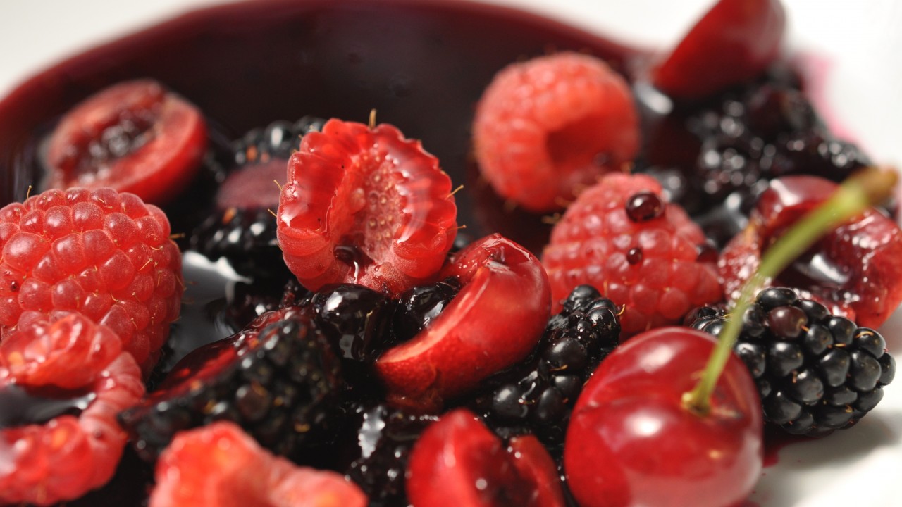 Wallpaper Salad, berries, raspberry, cherry, Food #4424
