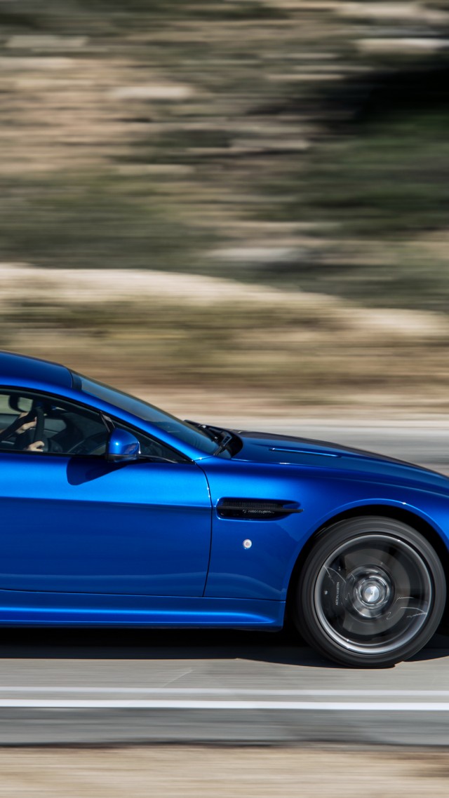 Aston Martin V8 Vantage GTS, racing cars, blue (vertical)