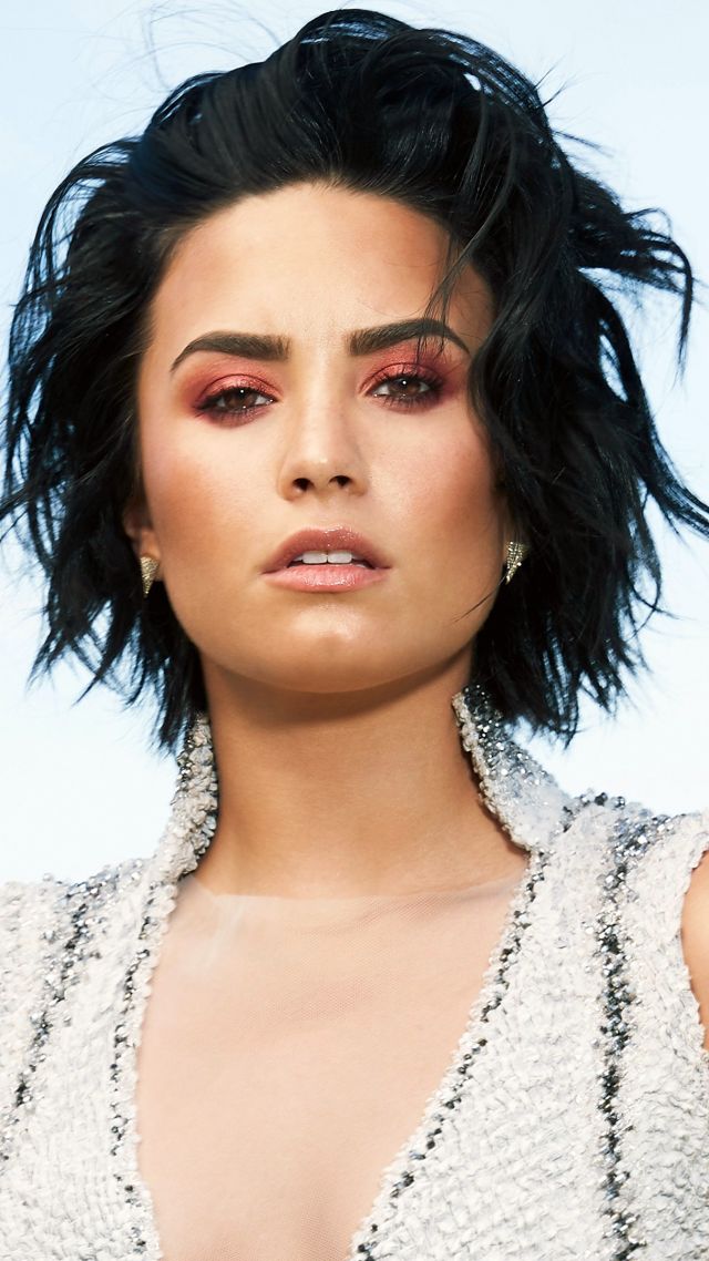 Demi Lovato, Top music artist and bands, brunette (vertical)