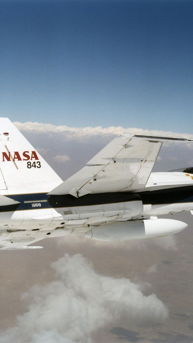 Thunderbird f-16, fighter aircraft, U.S. Airforce (vertical)