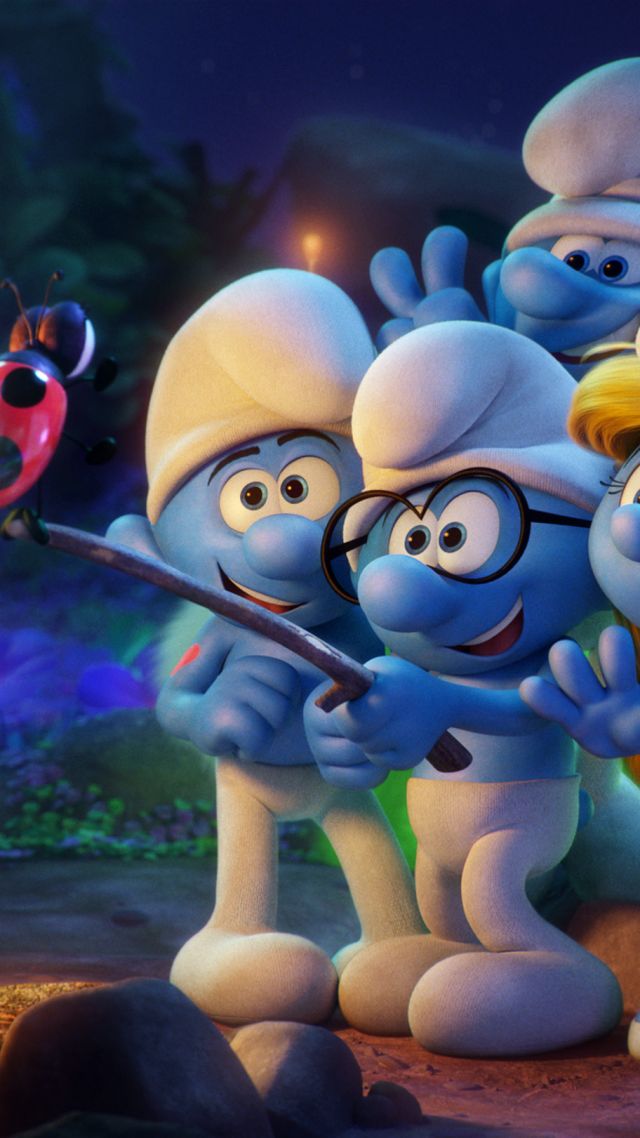 Smurfs: The Lost Village, selfie, Hefty, Clumsy, Smurfette, best animation movies (vertical)