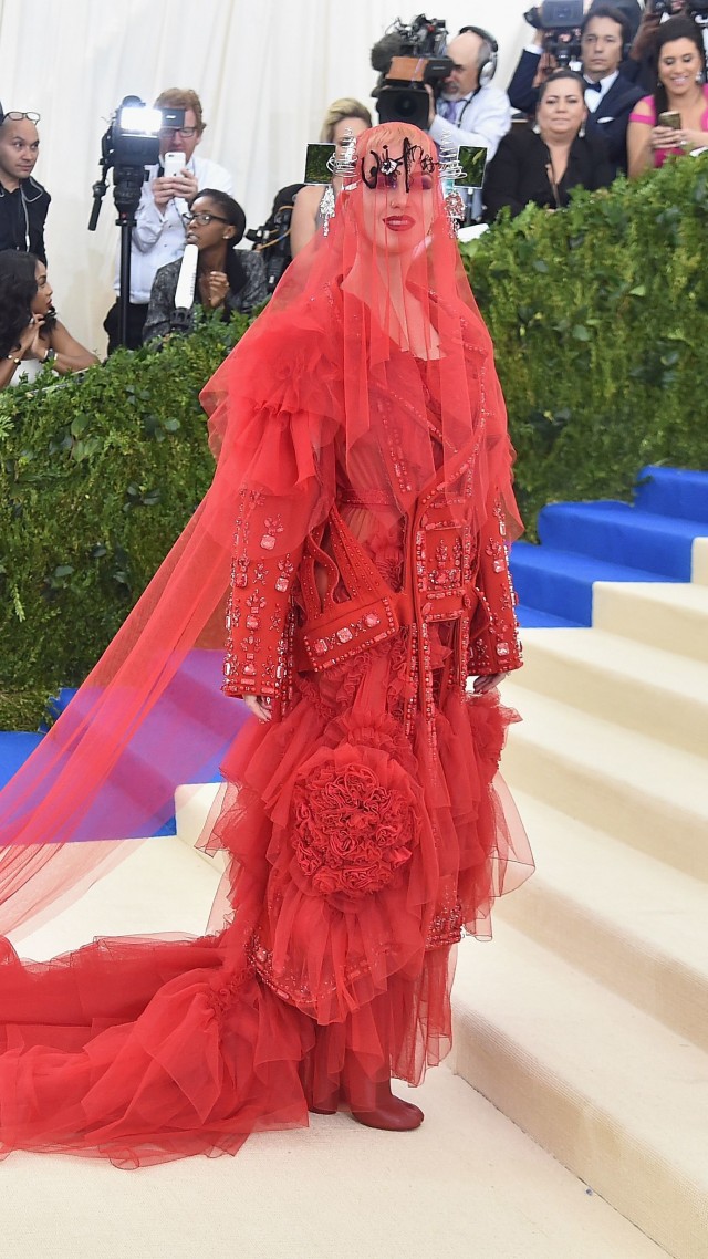 Katy Perry, Met Gala 2017, dress, red carpet (vertical)