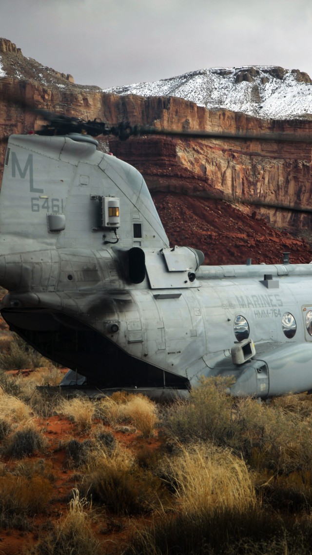 CH-47, Chinook, Boeing, transport helicopter, U.S. Army, pilot, Grand Canyon Village (vertical)