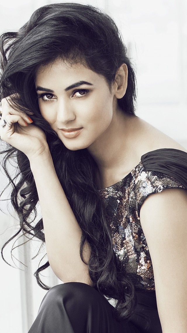 Sonal Chauhan HD Wallpapers and 4K Backgrounds - Wallpapers Den