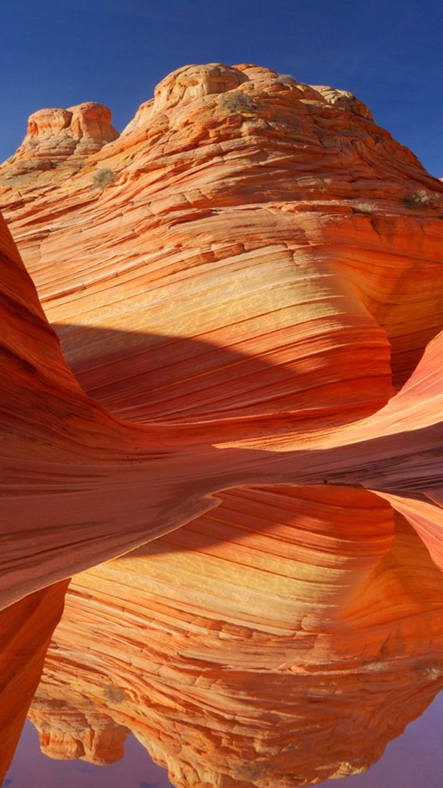 Antelope Canyon, Arizona, USA, 4k (vertical)