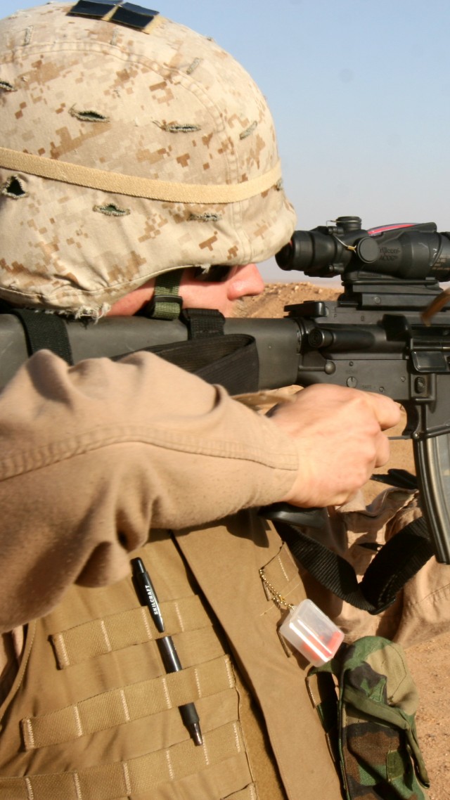 M16 rifle, U.S. Marine, M16A1, M4A1, U.S. Army, soldier, firing, desert (vertical)