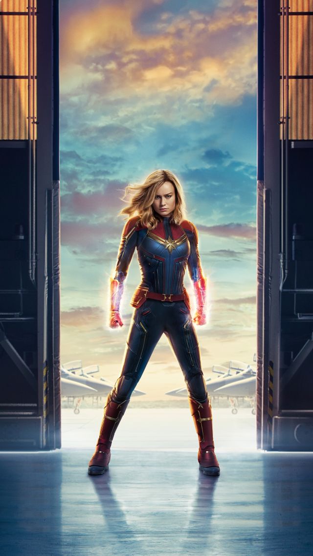 Captain Marvel, Brie Larson, 8K (vertical)