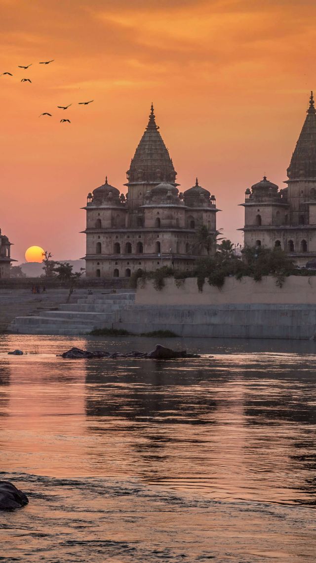 Orchha, Madhya Pradesh, India, sunset, river, 4K (vertical)