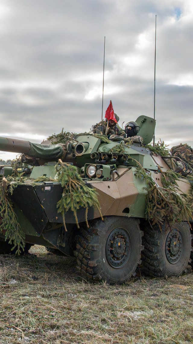 AMX-10 RC in Ukraine, HD (vertical)