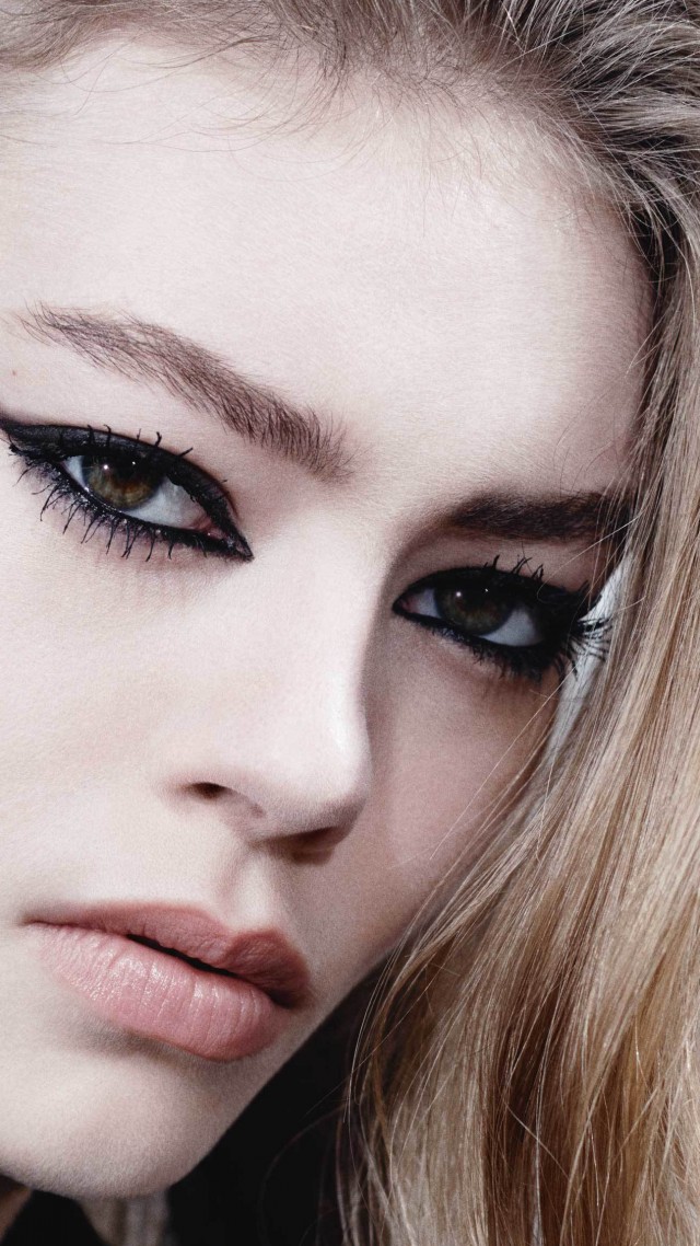 Adrienne Juliger, model, spring 2015 top models, make up, eyes, blonde (vertical)