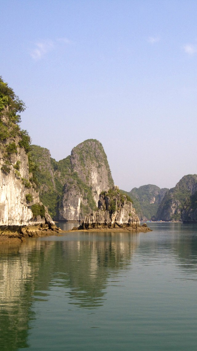Ha Long Bay, 5k, 4k wallpaper, 8k, Halong Bay, Vietnam, mountains, cruises, travel, rest, boat, river (vertical)