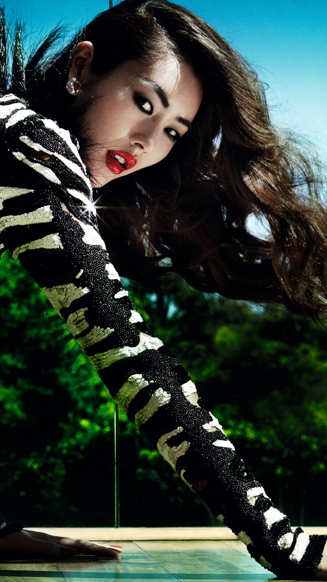 Liu Wen, Top Fashion Models 2015, model, brunette, red lips, dress (vertical)