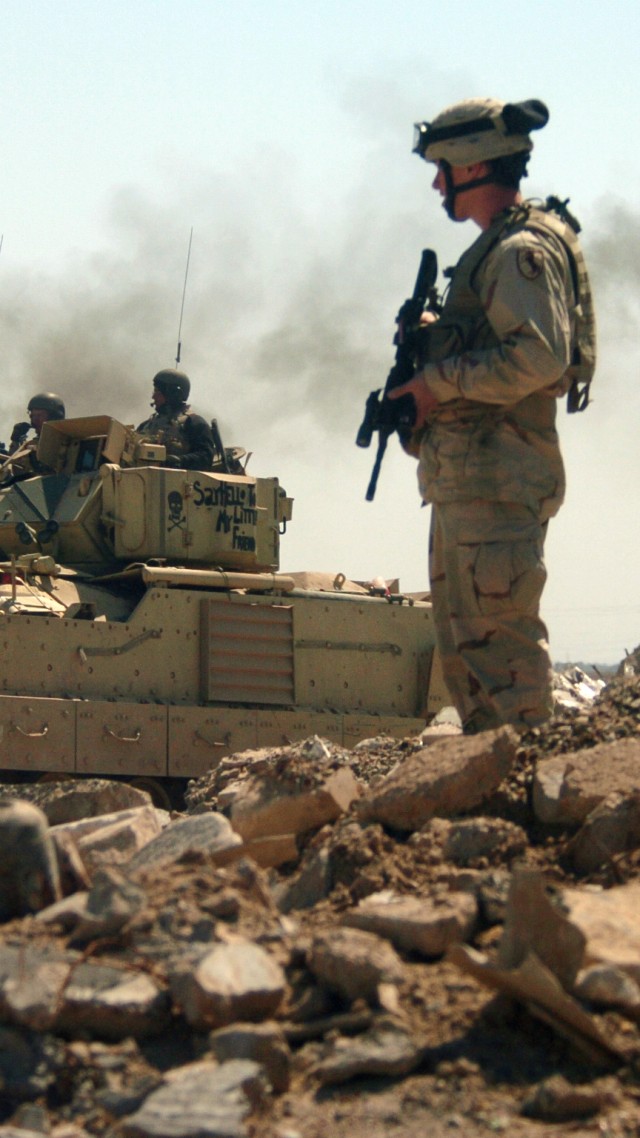 M3A2 Bradley, fighting vehicle, Iraq, U.S. Army (vertical)