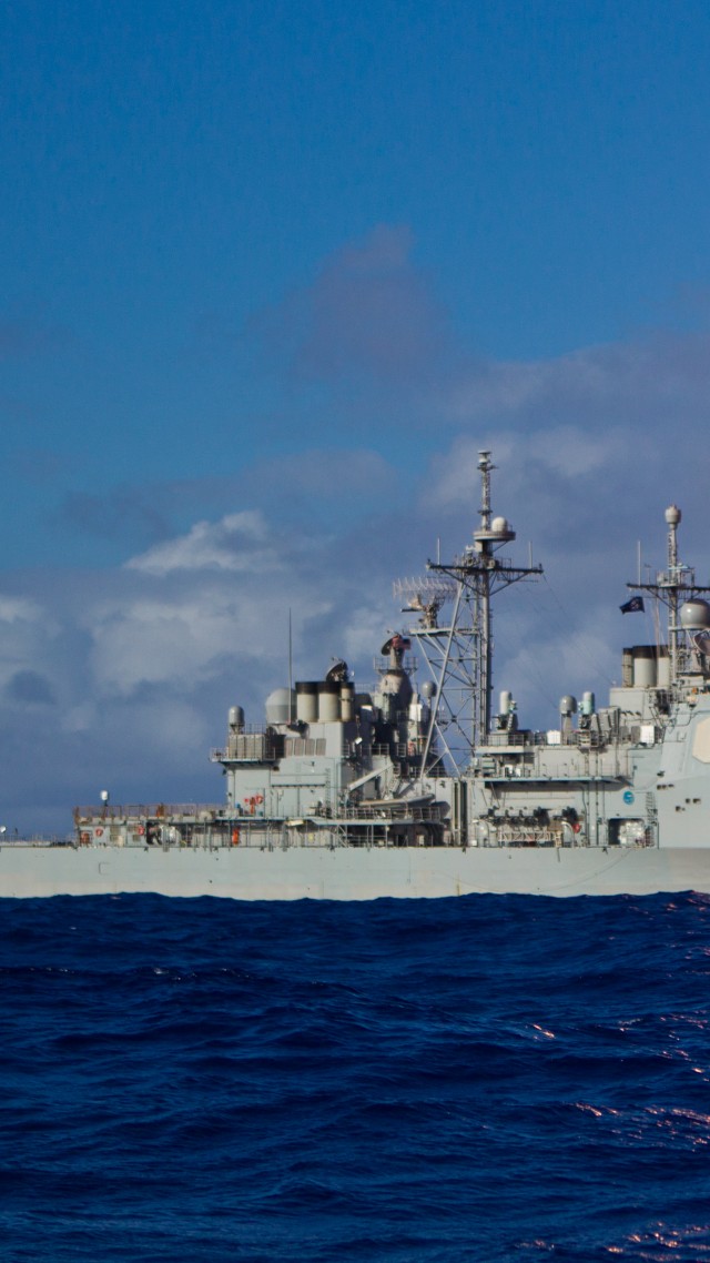 USS Lake Erie, CG-70, cruiser, USA Navy (vertical)