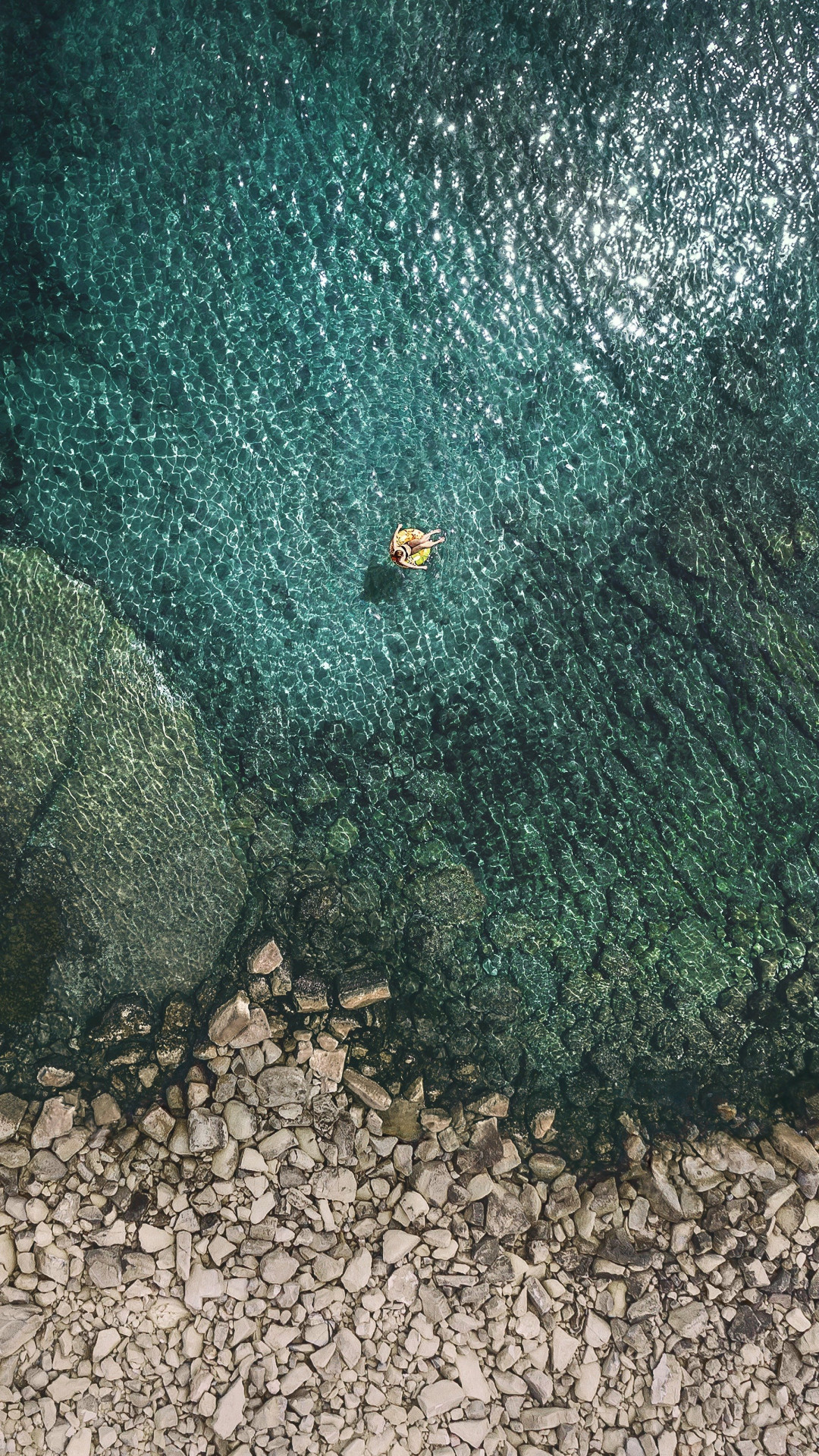Với những ai yêu thích biển cả và không gian tĩnh lặng, hình nền iOS 11, 4k, biển, OS #13659 là lựa chọn hoàn hảo. Cùng nhìn ngắm bức tranh tuyệt đẹp này và cảm nhận sự thanh bình, yên tĩnh của thiên nhiên trong từng chi tiết hình ảnh.