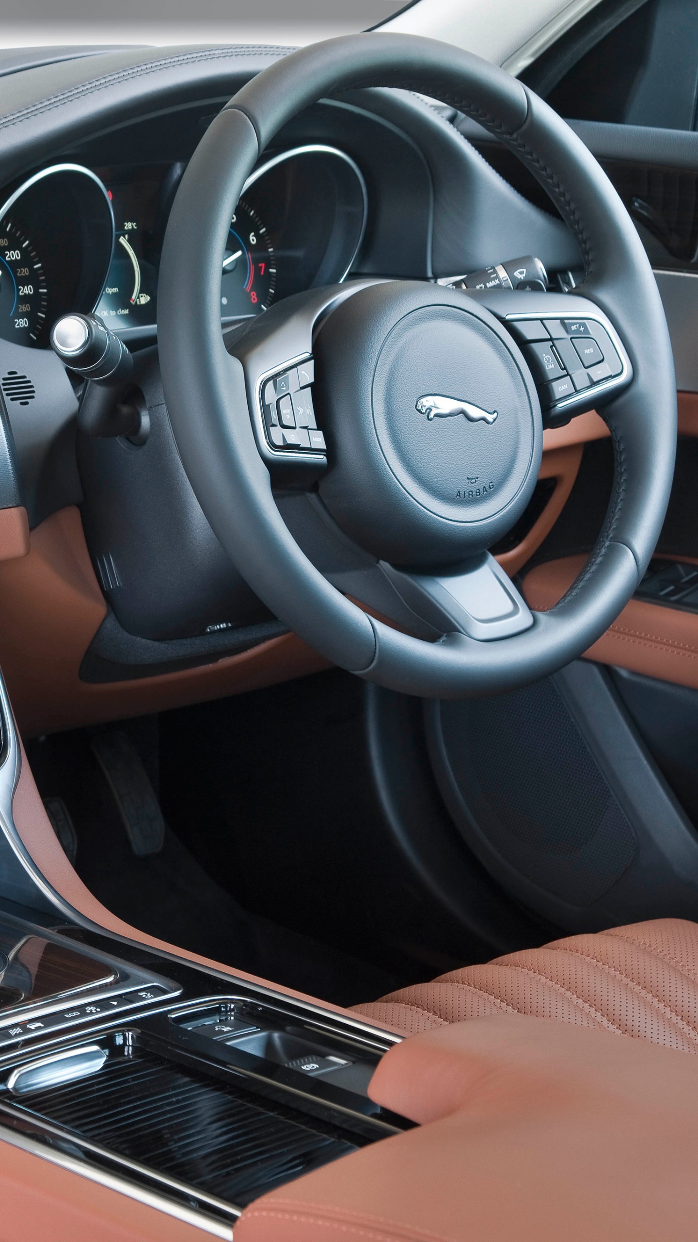 2020 Jaguar F-PACE Interior Capacity | F-PACE Interior Features